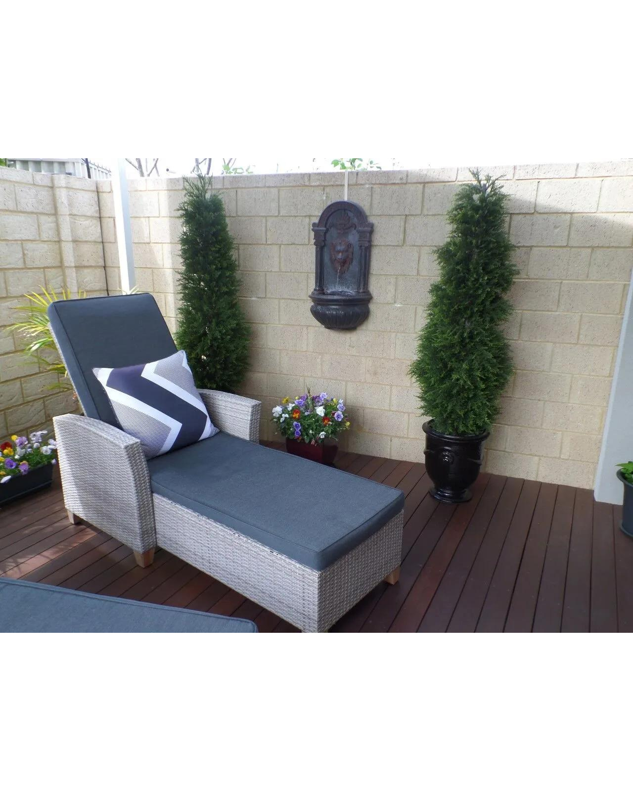 Regalroar - Lion Solar Water Fountain
