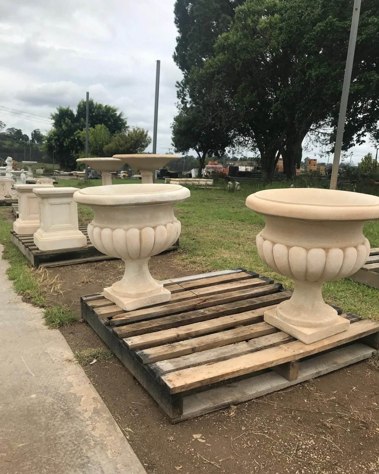 Treviso Classic Concrete Limestone Water Feature Urn